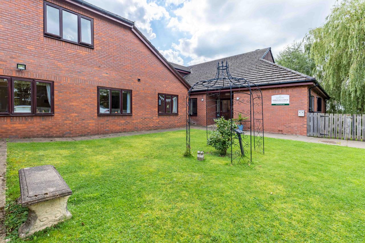 Barchester - Arbour Lodge